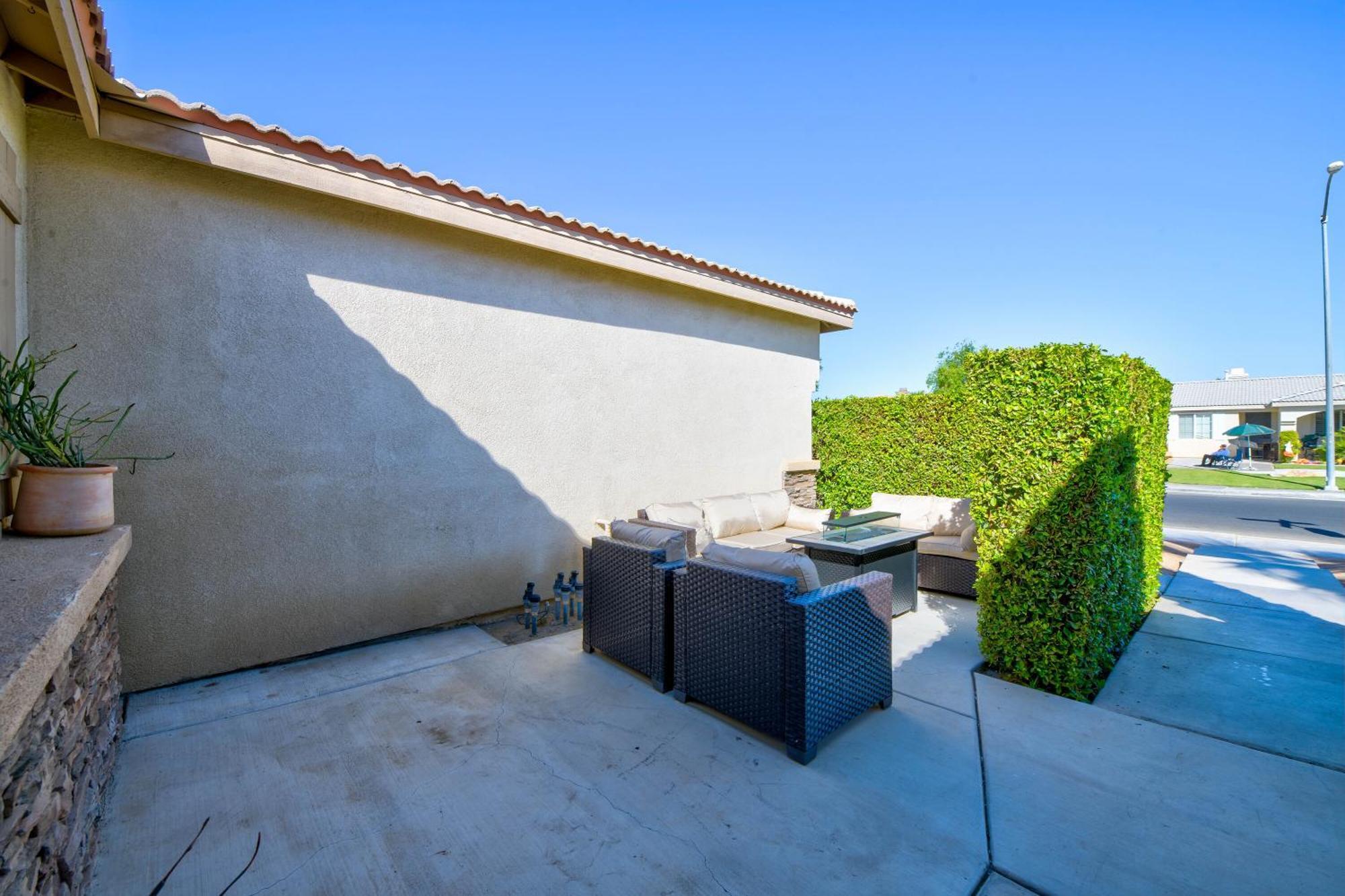 Casa Desert Muse With Heated Pool Spa Firepit Mini Golf And Games Indio Exterior photo