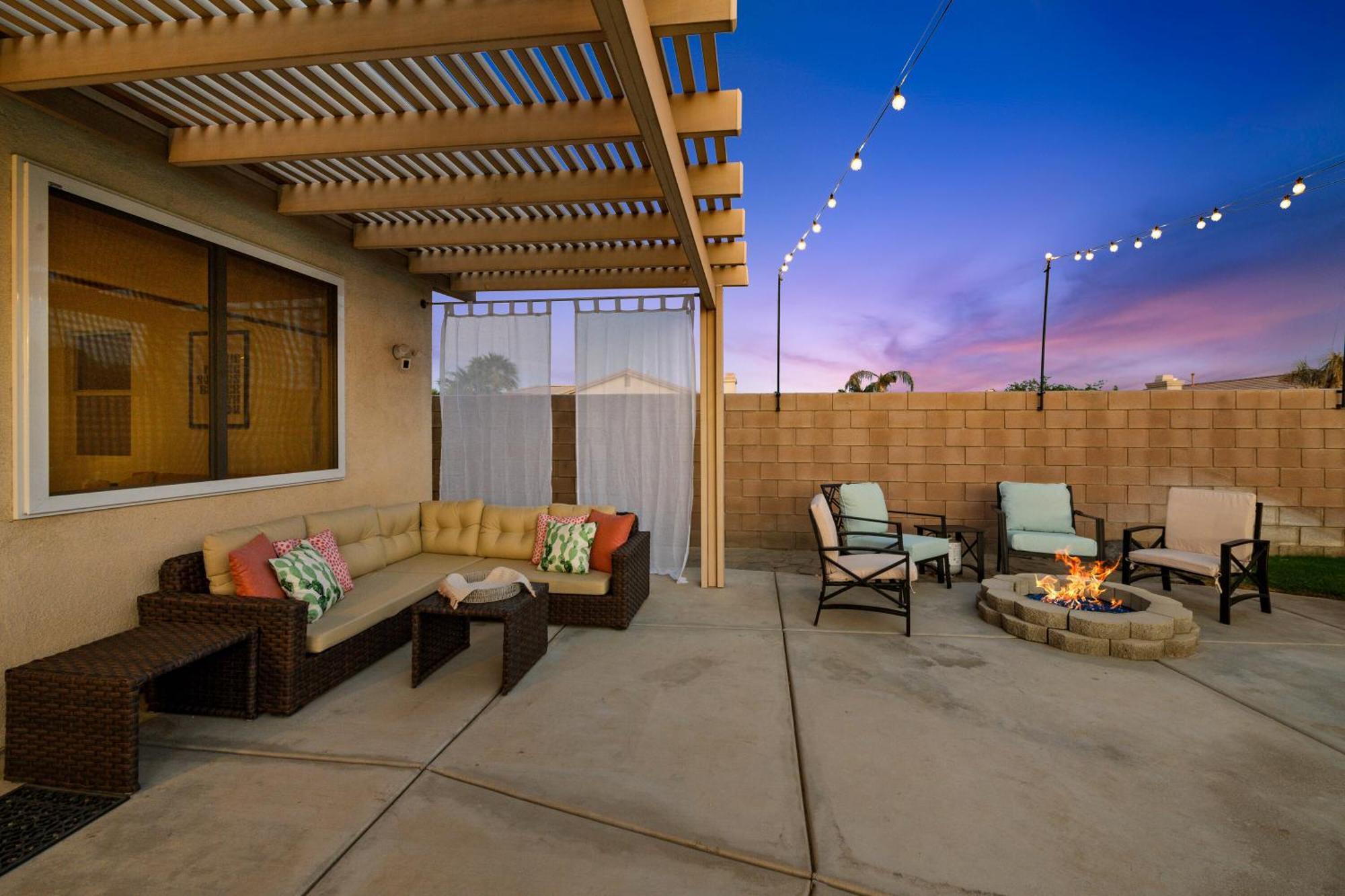 Casa Desert Muse With Heated Pool Spa Firepit Mini Golf And Games Indio Exterior photo